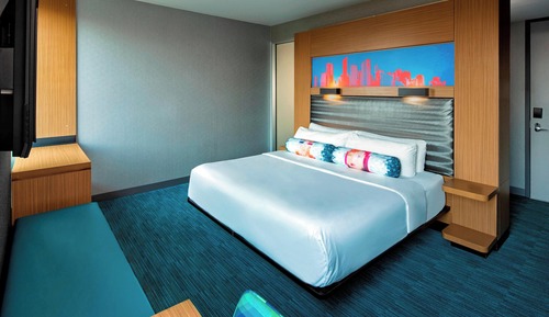 aloft, Room, 1 King Bed, Non Smoking, River View