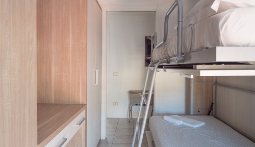 Apartment, 2 Bedrooms, Balcony, Partial Sea View (Trilocale)
