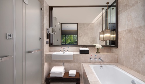 Suite, 1 Bedroom, Balcony