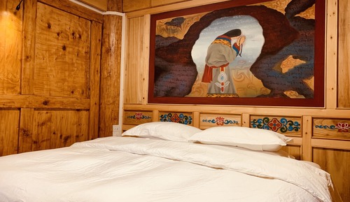 Suite, Bathtub (Shuang Yu)