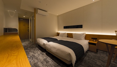 Hollywood Twin Room, Non Smoking (With Washer-Dryer)