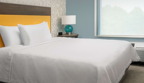 Studio, 1 King Bed, Accessible (Hearing)