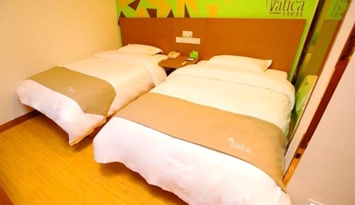 Double Room, 1 King Bed (Patio)
