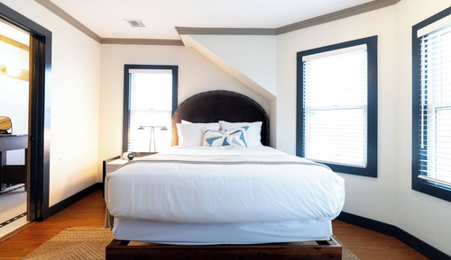 Standard Room, 1 Queen Bed
