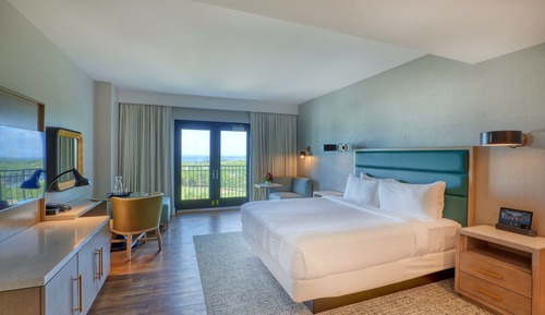 Deluxe Room, 1 King Bed, Balcony, Resort View (Balcony)