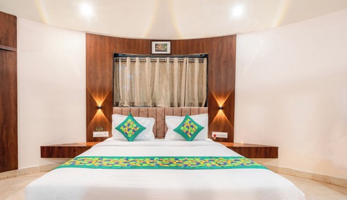 Deluxe Rooms with Balcony and Forest View