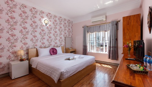 Deluxe King Room, City View (Free one way airport transfer)