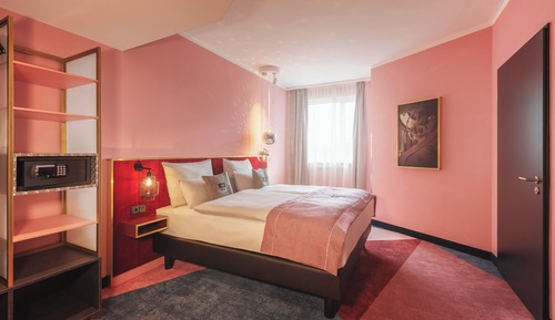 Standard Room, 1 Queen Bed