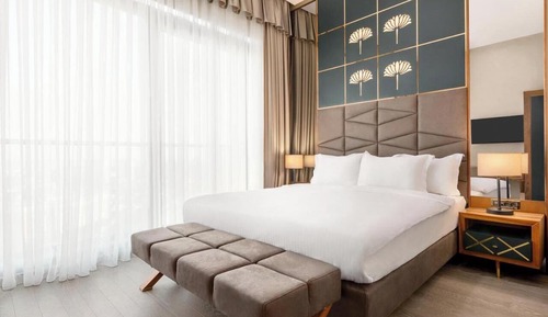 Suite, 1 Queen Bed, Non Smoking