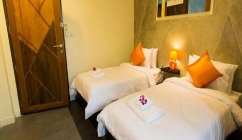 Standard Twin Room