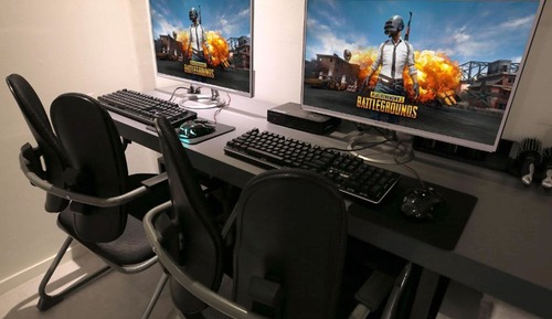 VIP (Movie, Styler/Extra Fee for 2+ Nights including Weekend or National Holidays)