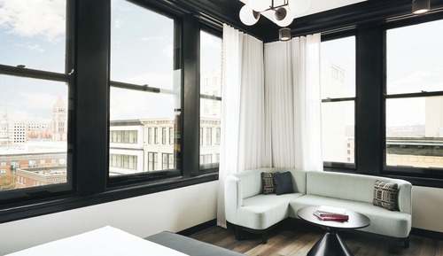 Executive Room, 1 King Bed, Corner