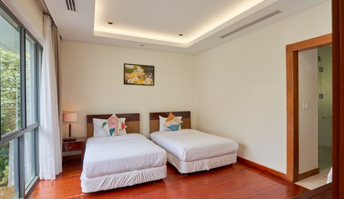 5 Bedroom Luxury Villa, Garden View