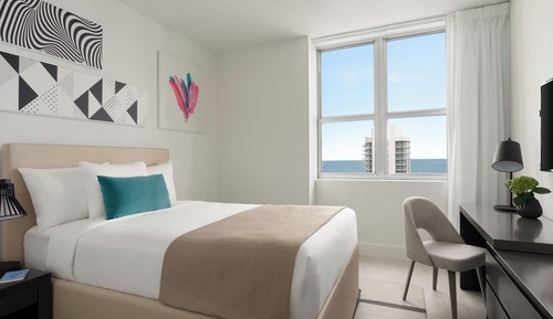Suite, Multiple Beds, City View