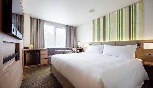 Standard Room, 1 King Bed