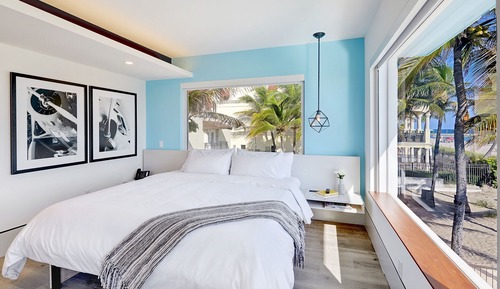 Pointe Suite