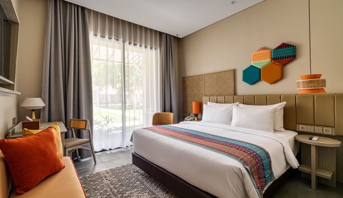 Deluxe Ultimate Double, Pool Access