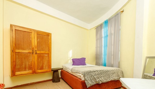 Basic Triple Room
