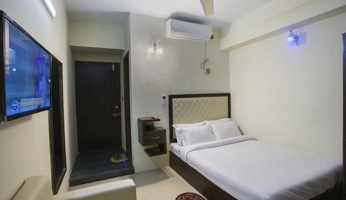 Single Deluxe Room