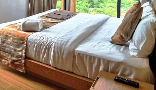 Premier Suite With Mountain View