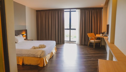 Deluxe King Room