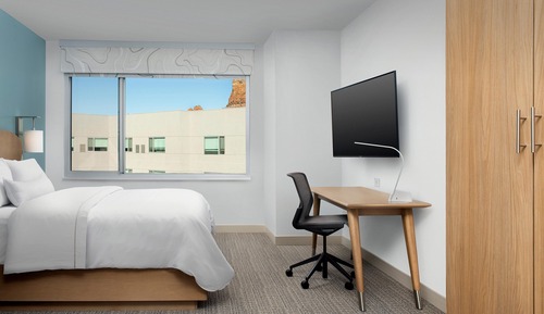 Room, 1 King Bed, Mobility Accessible, Non Smoking (With Tub)