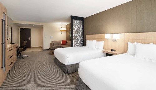 Room, Multiple Beds (High Floor)