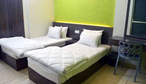 Executive Room, 2 Bedrooms, Balcony, Partial Sea View