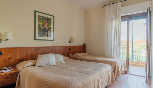 Triple Room