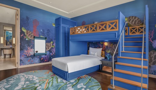Suite (Sealife Family)