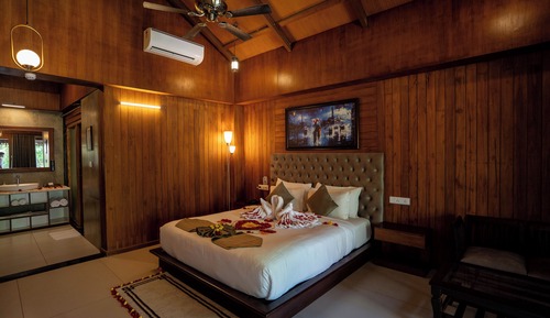 Honeymoon Room