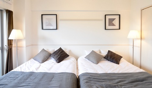 Family Suite, White Gray for 8 people