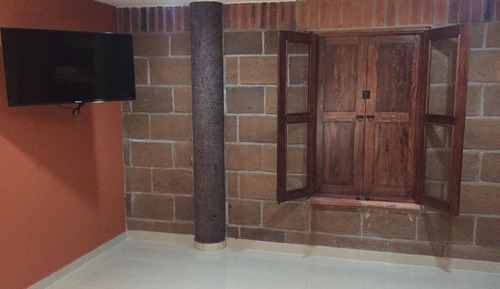 Comfort Room, Garden View
