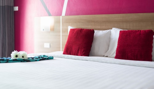 Superior, 1 King Bed, Non Smoking, City View