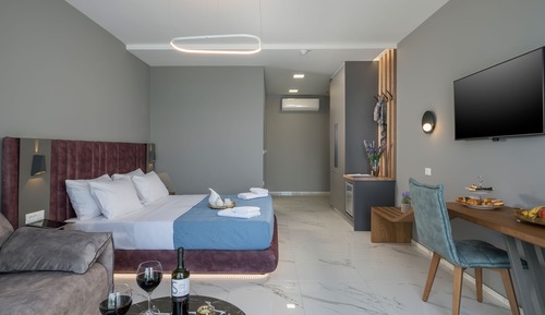 Standard Studio, Partial Sea View