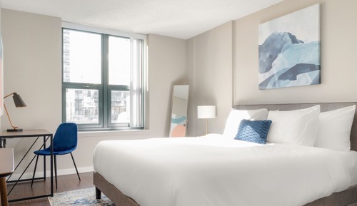 Comfort Studio, 1 Queen Bed, Non Smoking, Tower (Self Check-in with Virtual Front Desk)