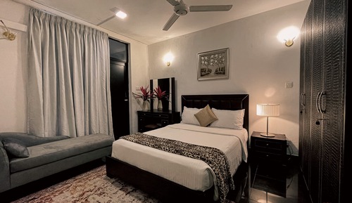 Economy Room