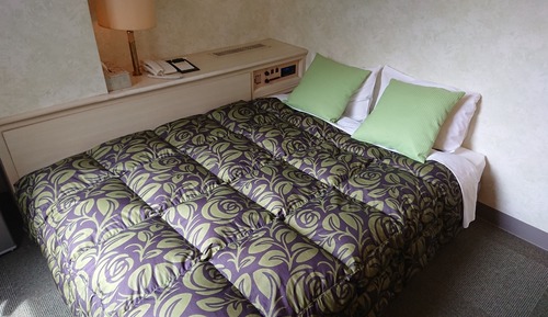 Double Room, Smoking