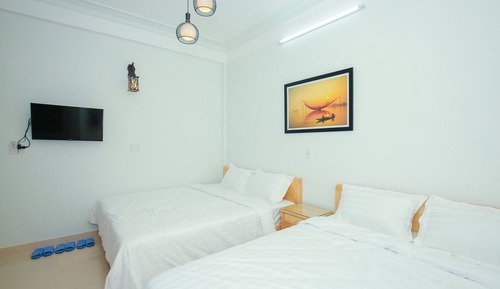 Standard Quadruple Room, City View