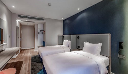 Standard Room, 2 Twin Beds (Extra Floor Space)