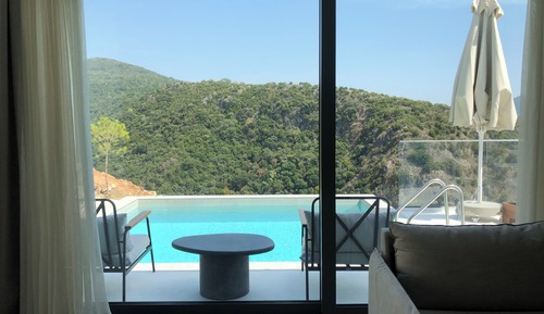 Signature Suite Sea View Private Pool