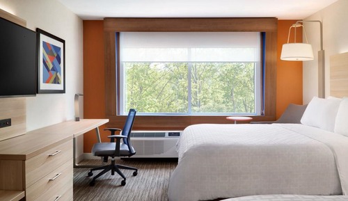 Standard Room, 2 Queen Beds, Accessible Bathtub (Mobility)