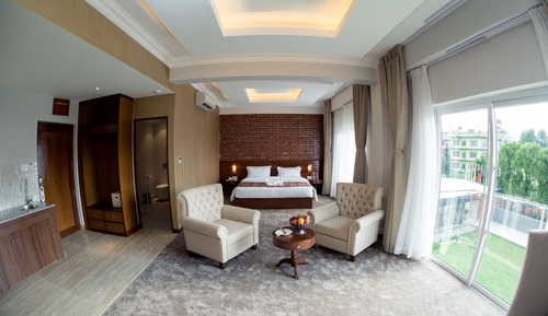 Junior Studio Suite