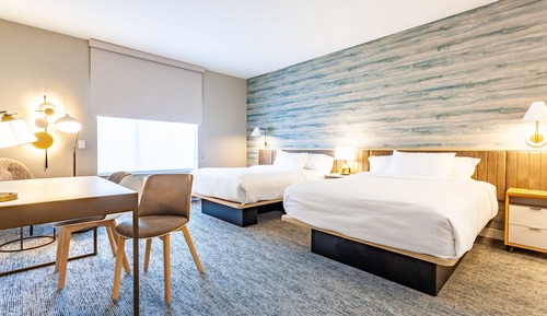 Studio, 2 Queen Beds (Hearing Accessible)
