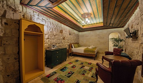 Economy Room