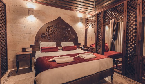Honeymoon Room