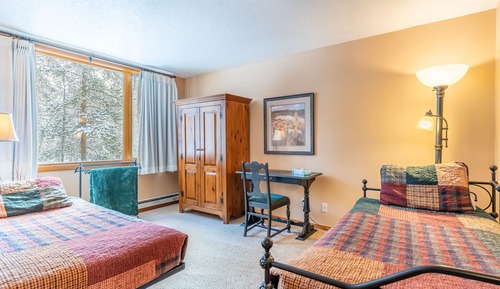Condo, 2 Bedrooms