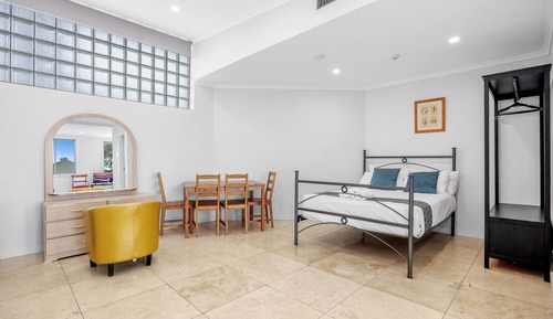 Family Queen Studio, Multiple Beds