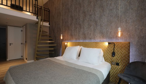Deluxe Studio Suite