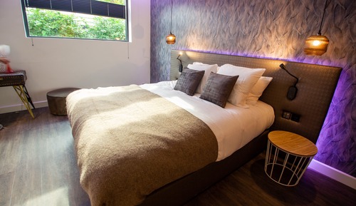 Deluxe Studio Suite